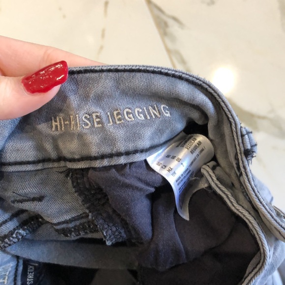 🌼3 for 40$🌼 high rise AE ripped Jeans - Picture 4 of 4